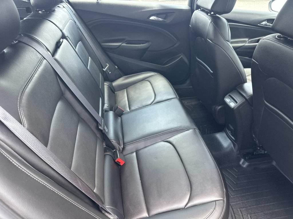 Used 2017 Chevrolet Cruze Premier FWD image 16