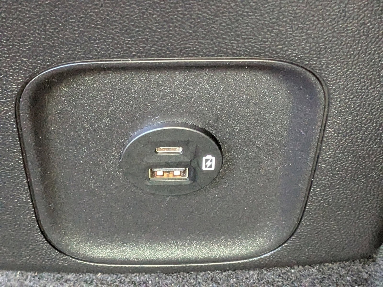 Used 2022 Ford Escape SEL w/ Technology Package image 16