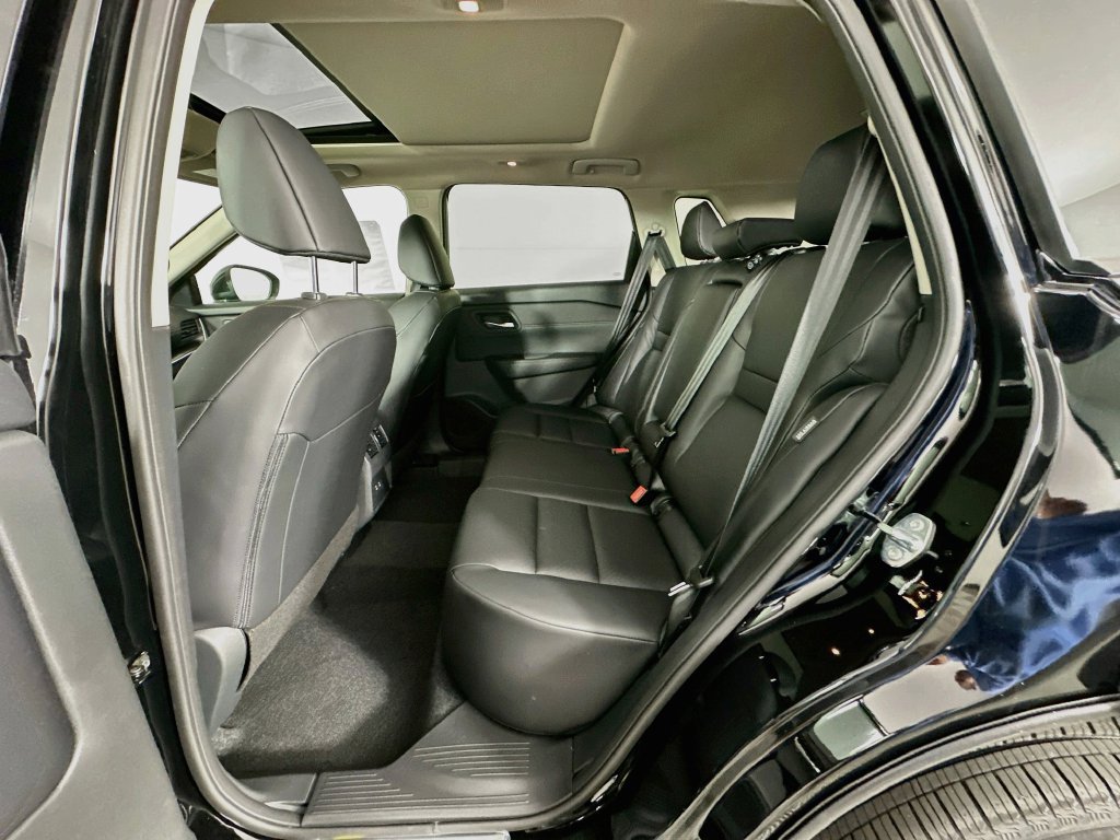 New 2026 Nissan Rogue Dark Armor AWD/4WD image 32