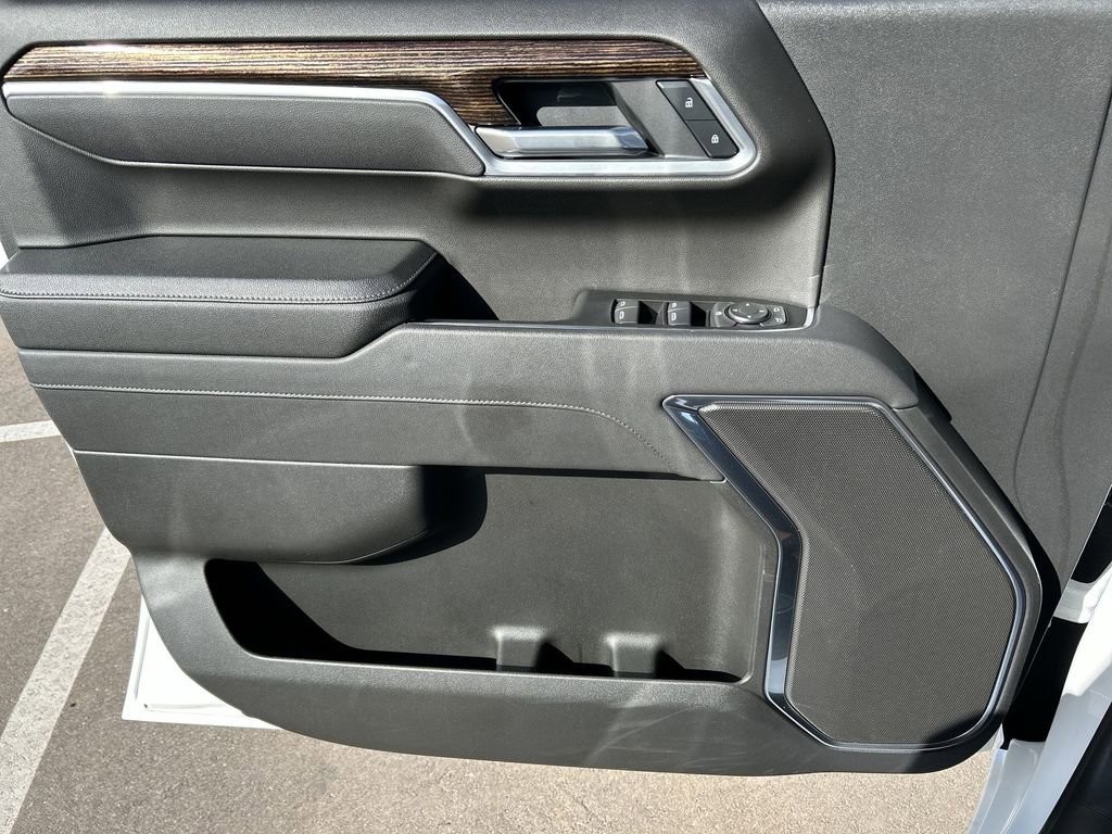 Used 2025 GMC Sierra 1500 Elevation image 22