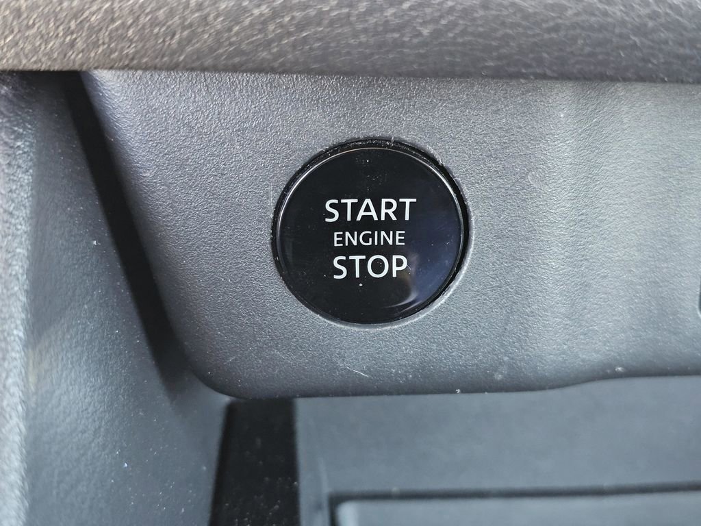 Used 2024 Nissan Rogue S image 24