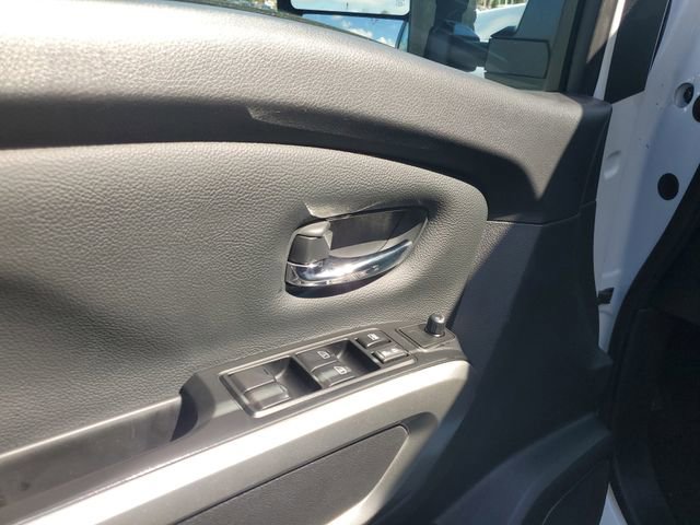 Certified 2024 Nissan Titan SV w/ SV Convenience Package image 16