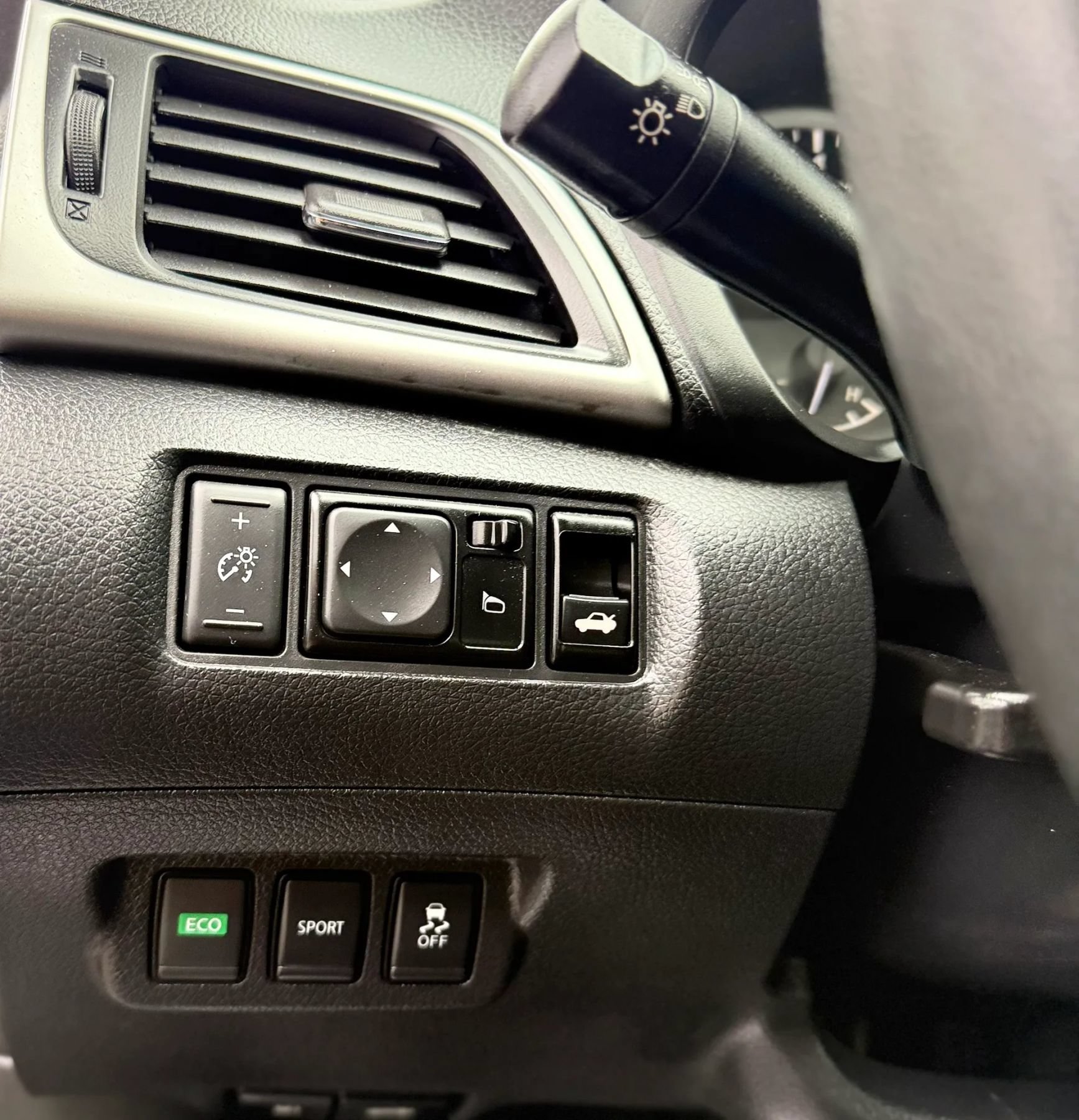 Used 2017 Nissan Sentra SV FWD image 21
