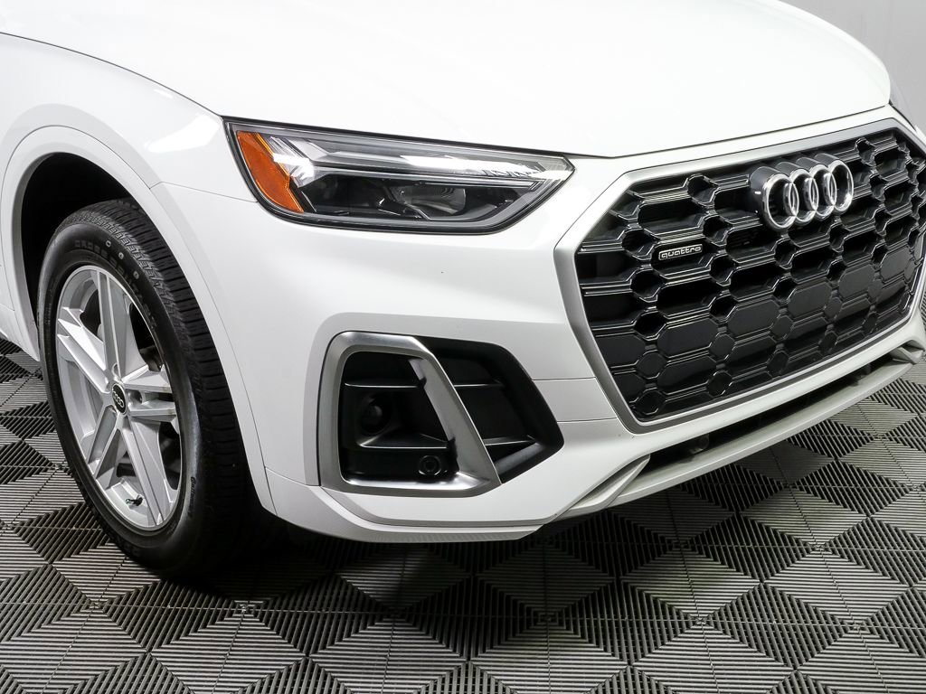 Used 2024 Audi Q5 e Premium w/ Convenience Package AWD/4WD image 36