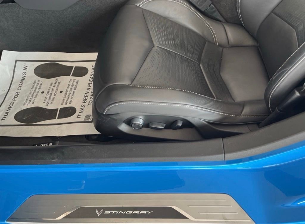 Used 2020 Chevrolet Corvette Stingray Preferred Conv w/ 2LT Preferred Equipment Group RWD image 31