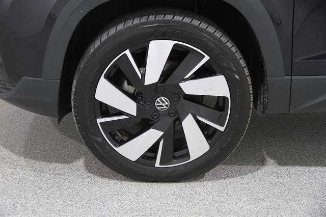 Used 2023 Volkswagen Taos SEL image 22