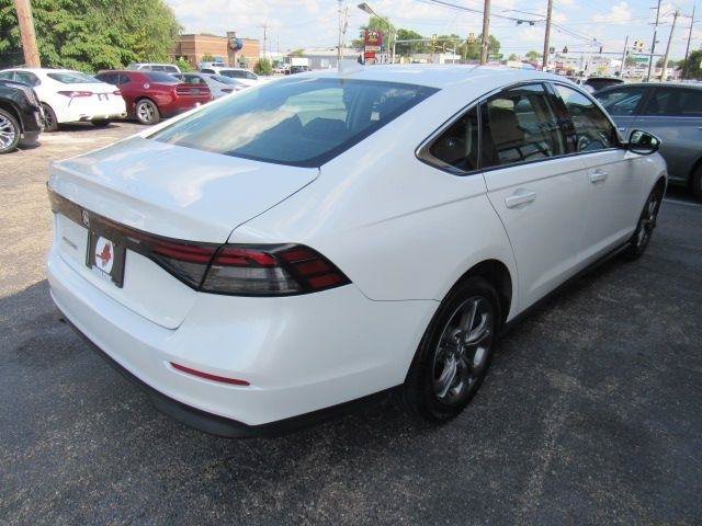 Used 2024 Honda Accord EX image 11