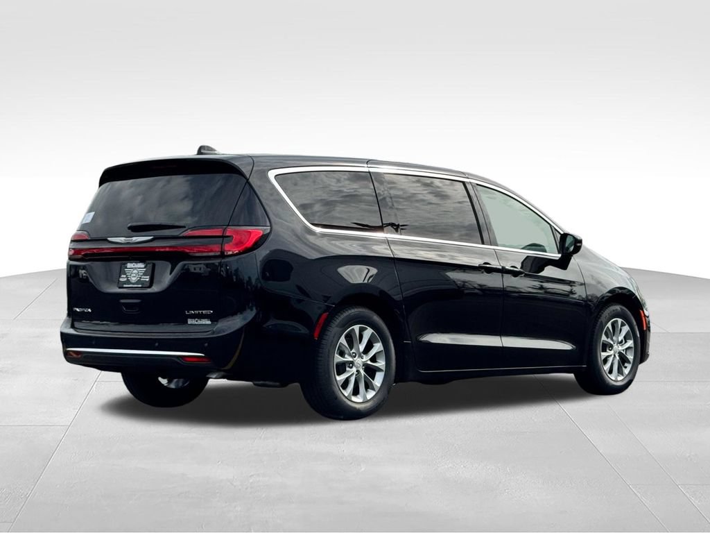 New 2026 Chrysler Pacifica Limited FWD image 7