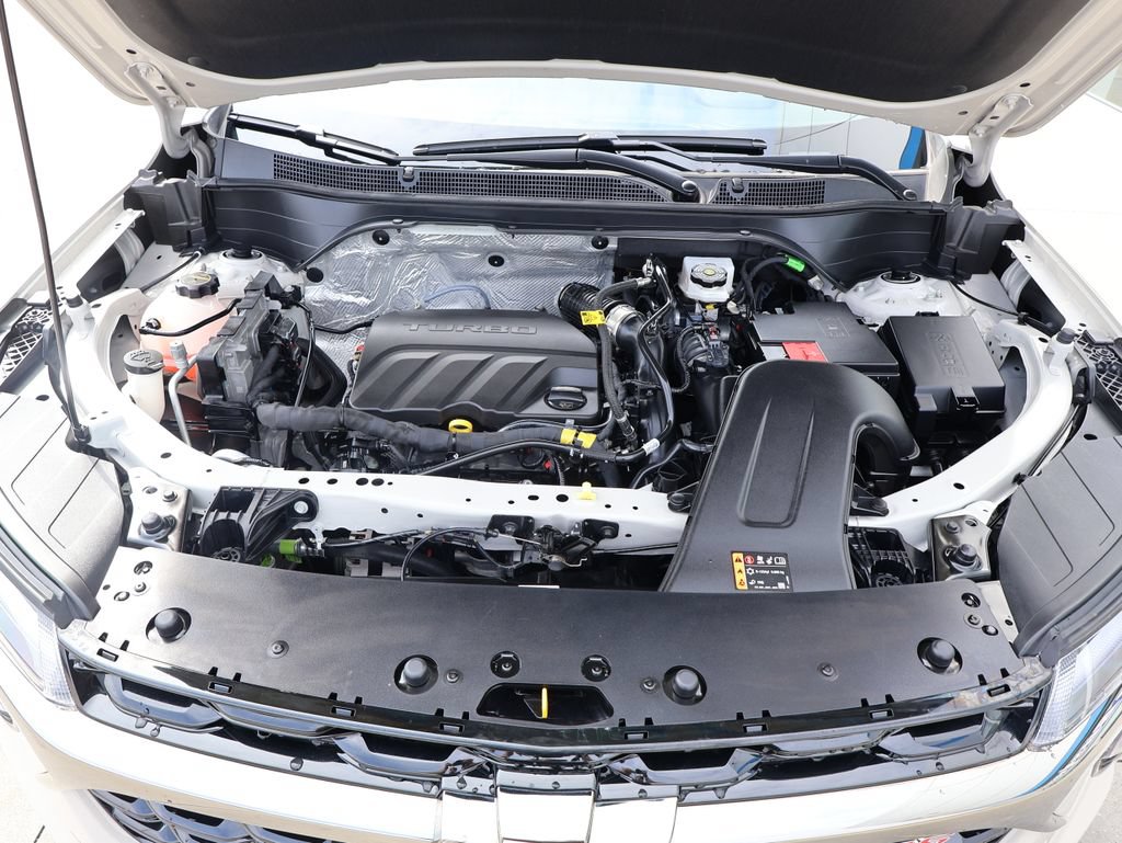 Certified 2026 Chevrolet Trax RS w/ Sunroof Package FWD image 39