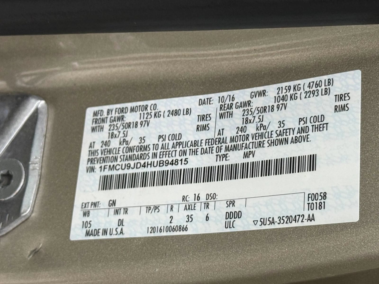 Used 2017 Ford Escape Titanium w/ Equipment Group 301A AWD/4WD image 41