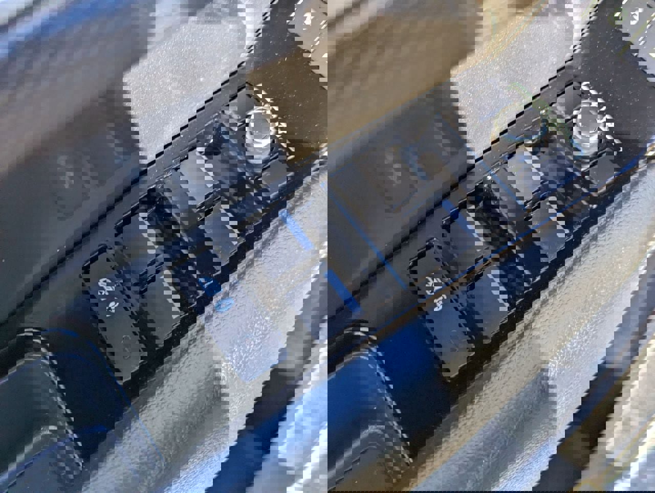 Used 2018 Land Rover Range Rover Velar S AWD/4WD image 22