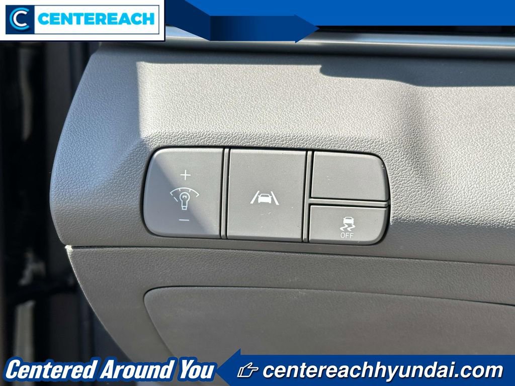 Used 2021 Hyundai Elantra SEL w/ Cargo Package FWD image 16