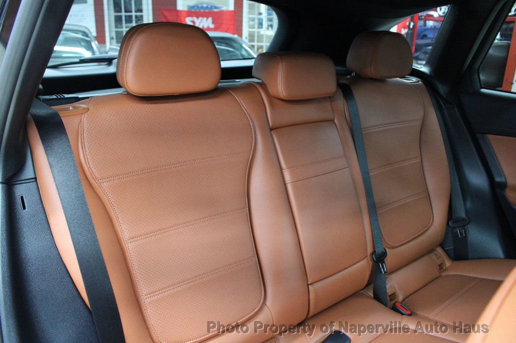 Used 2025 Mercedes-Benz GLC 300 4MATIC image 30