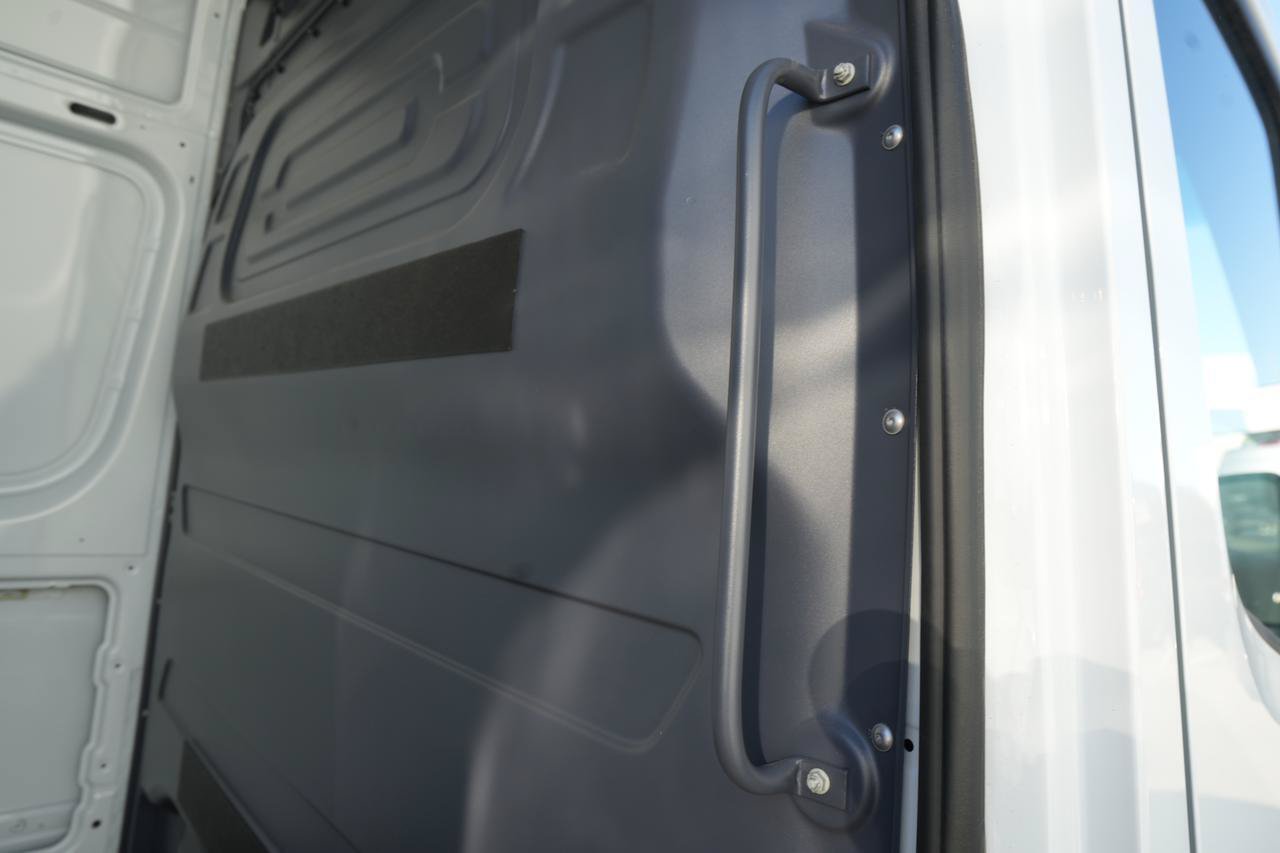 Used 2024 Mercedes-Benz Sprinter 2500 image 24