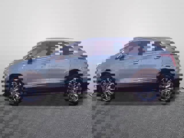 Used 2023 Cadillac XT5 Premium Luxury image 2