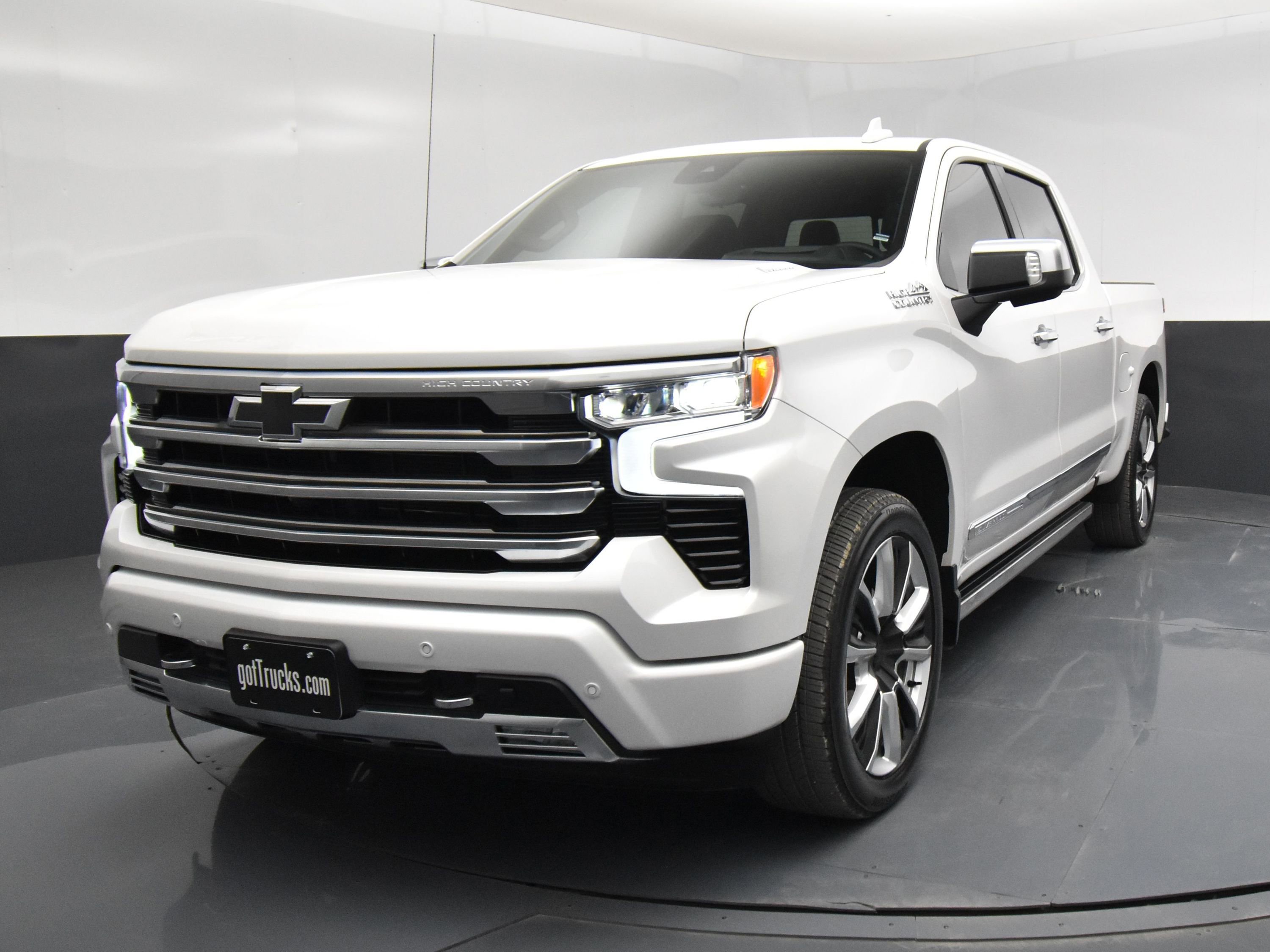 Used 2025 Chevrolet Silverado 1500 High Country image 2