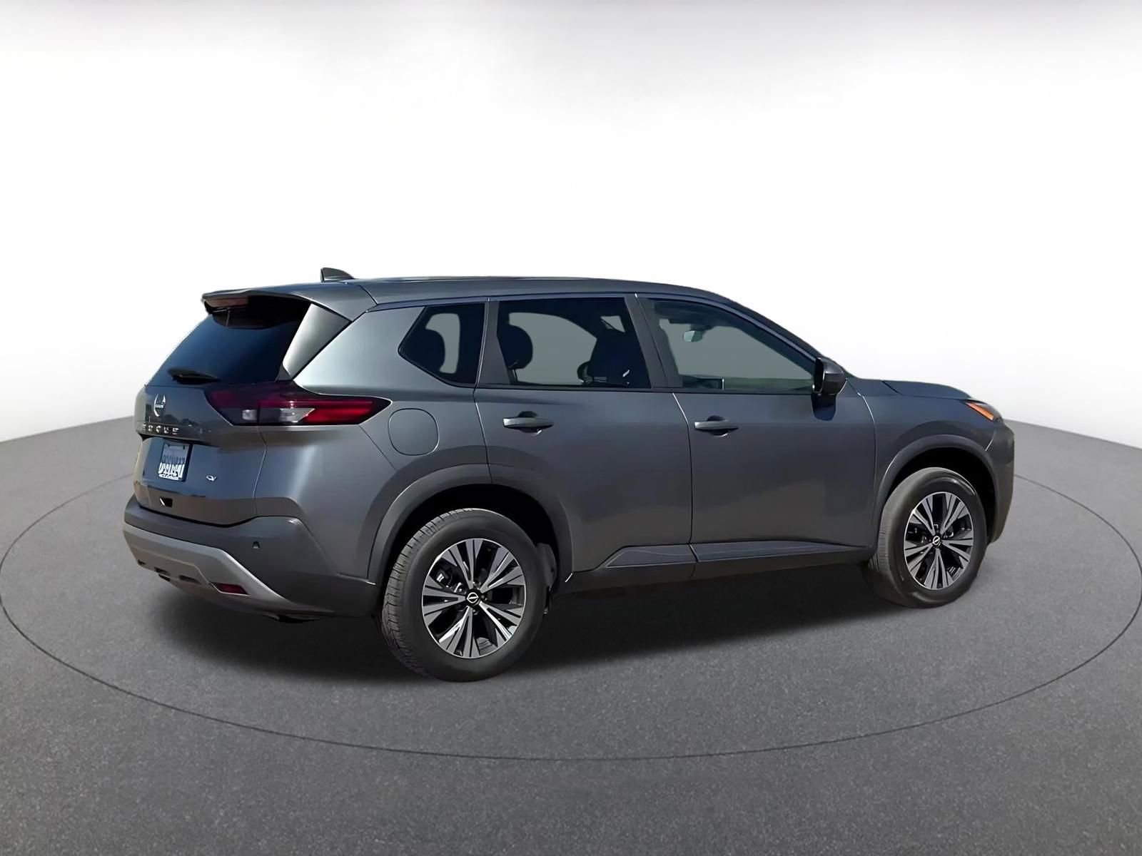 Used 2023 Nissan Rogue SV image 14