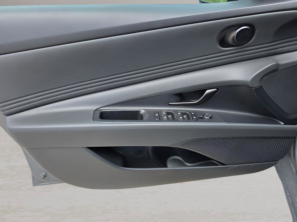 New 2026 Hyundai Elantra Sport FWD image 12