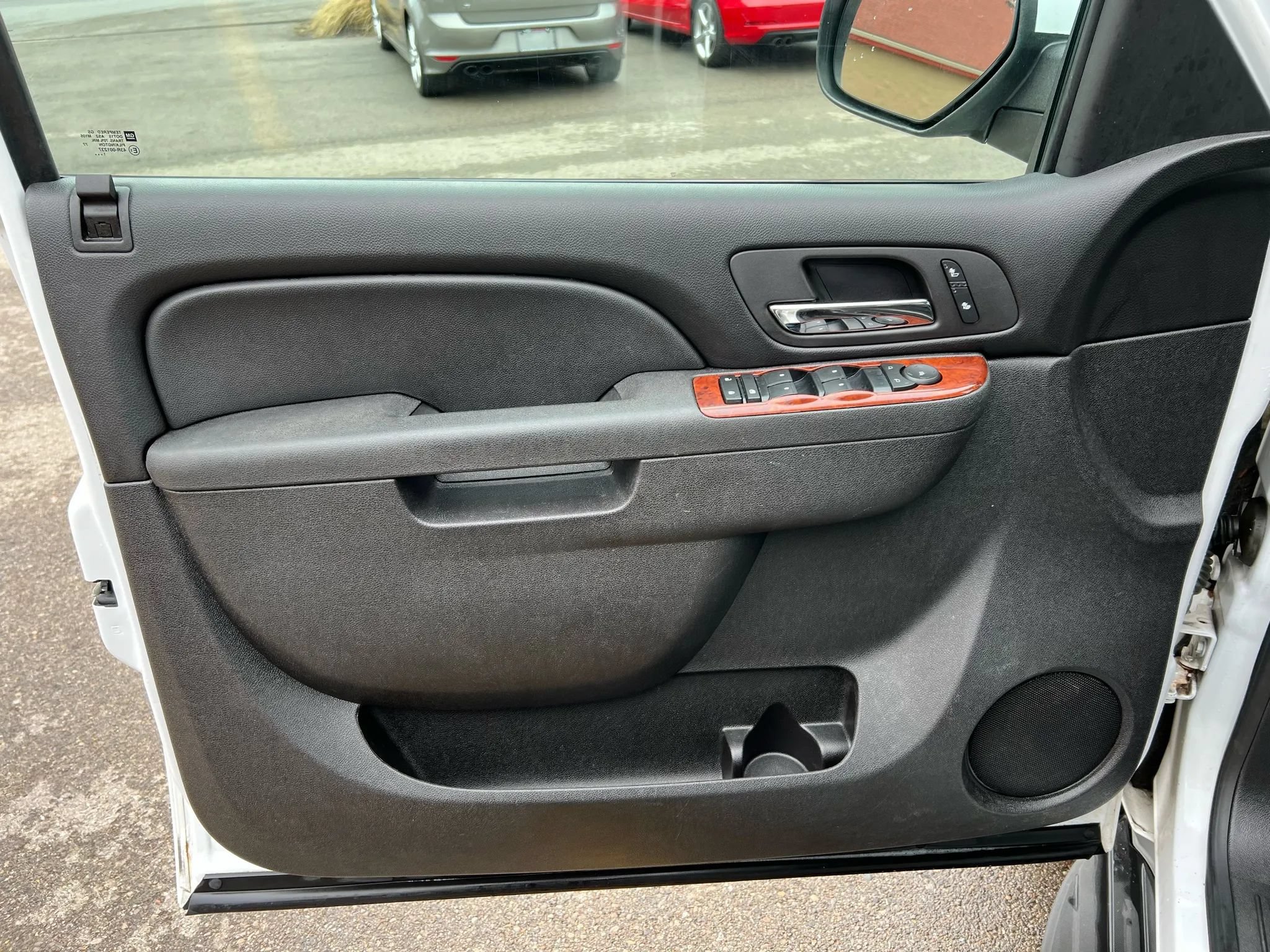Used 2012 Chevrolet Tahoe LT AWD/4WD image 17