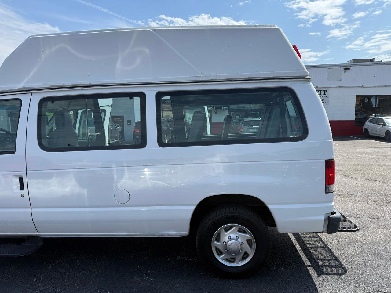 Used 2012 Ford E-250 and Econoline 250 w/ PWR Group RWD image 8