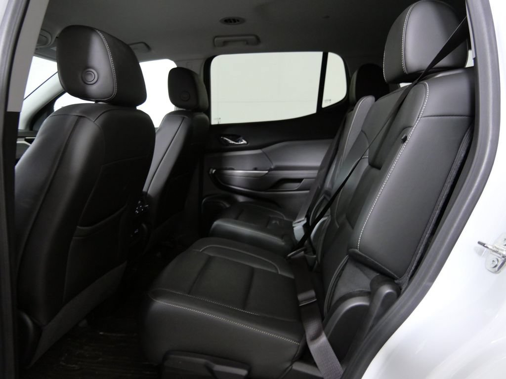 Used 2023 GMC Acadia SLT w/ Technology Package AWD/4WD image 17