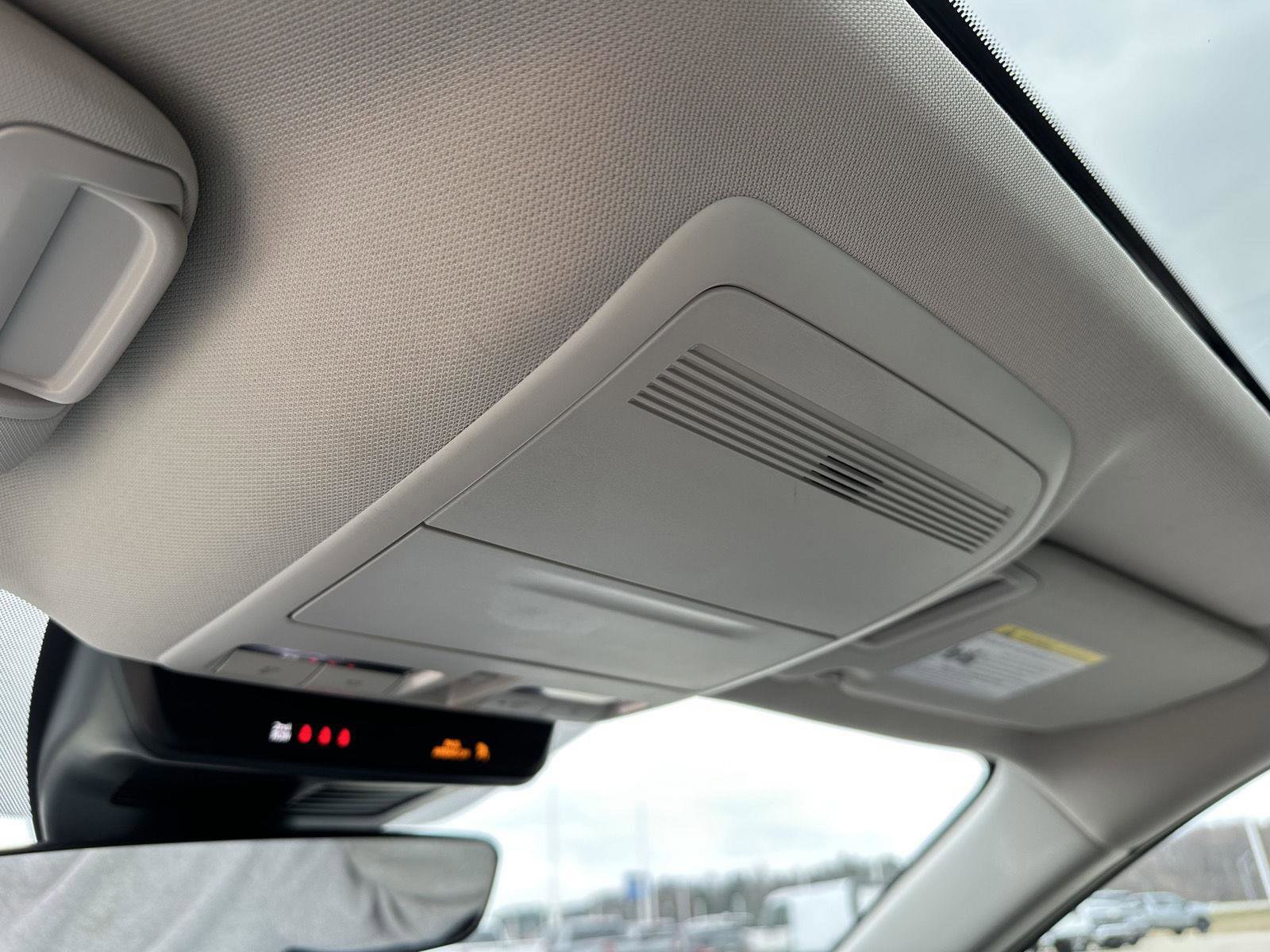 Used 2025 MAZDA CX-50 AWD 2.5 S w/ Premium Package image 34