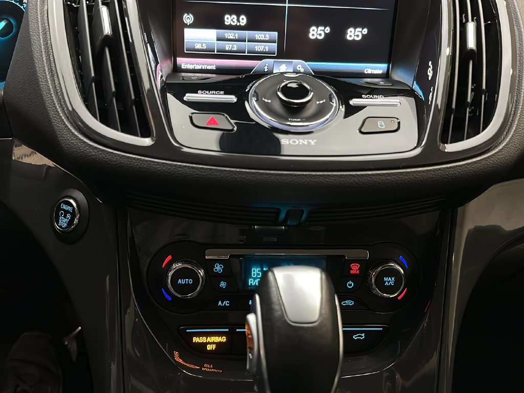 Used 2015 Ford Escape Titanium AWD/4WD image 32