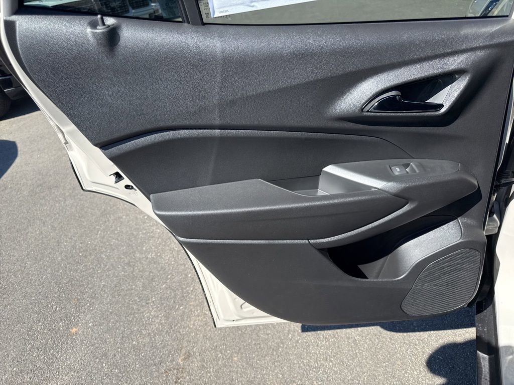 New 2026 Chevrolet Trax RS w/ Sunroof Package image 27