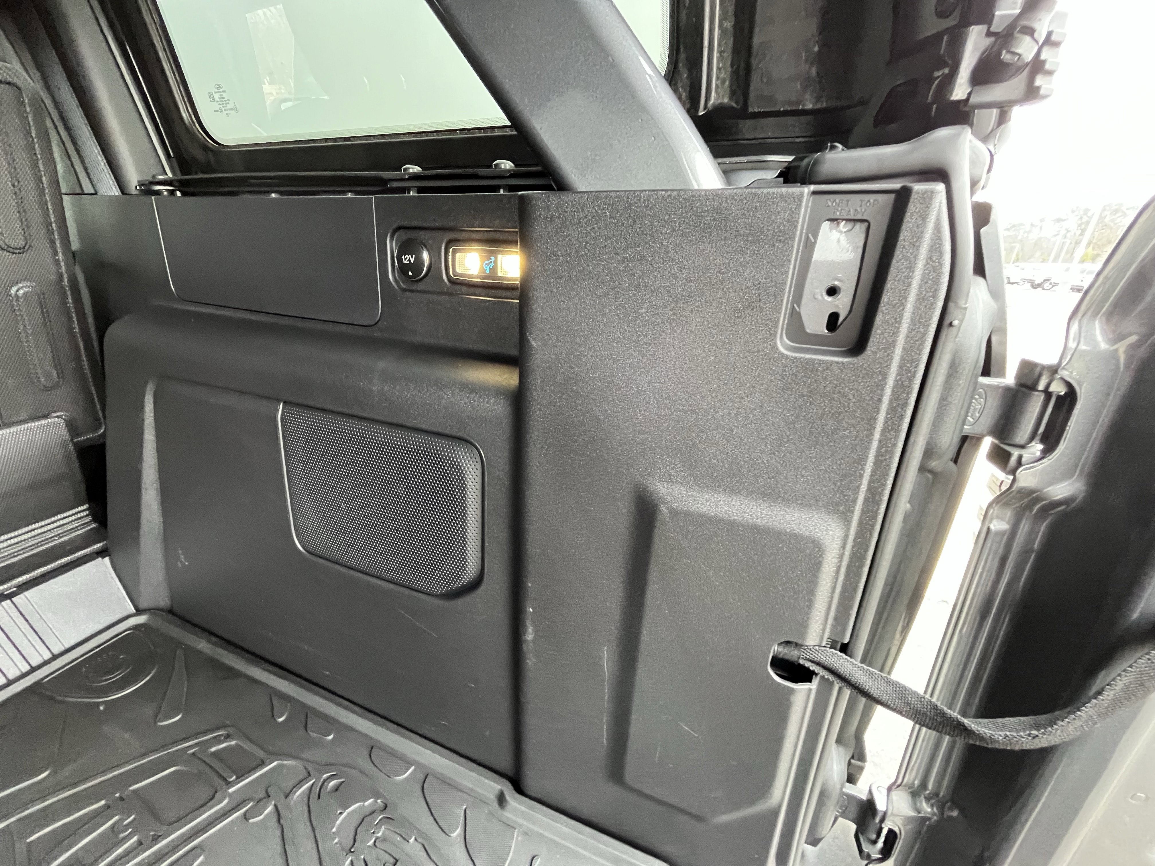 Used 2024 Ford Bronco Badlands image 35