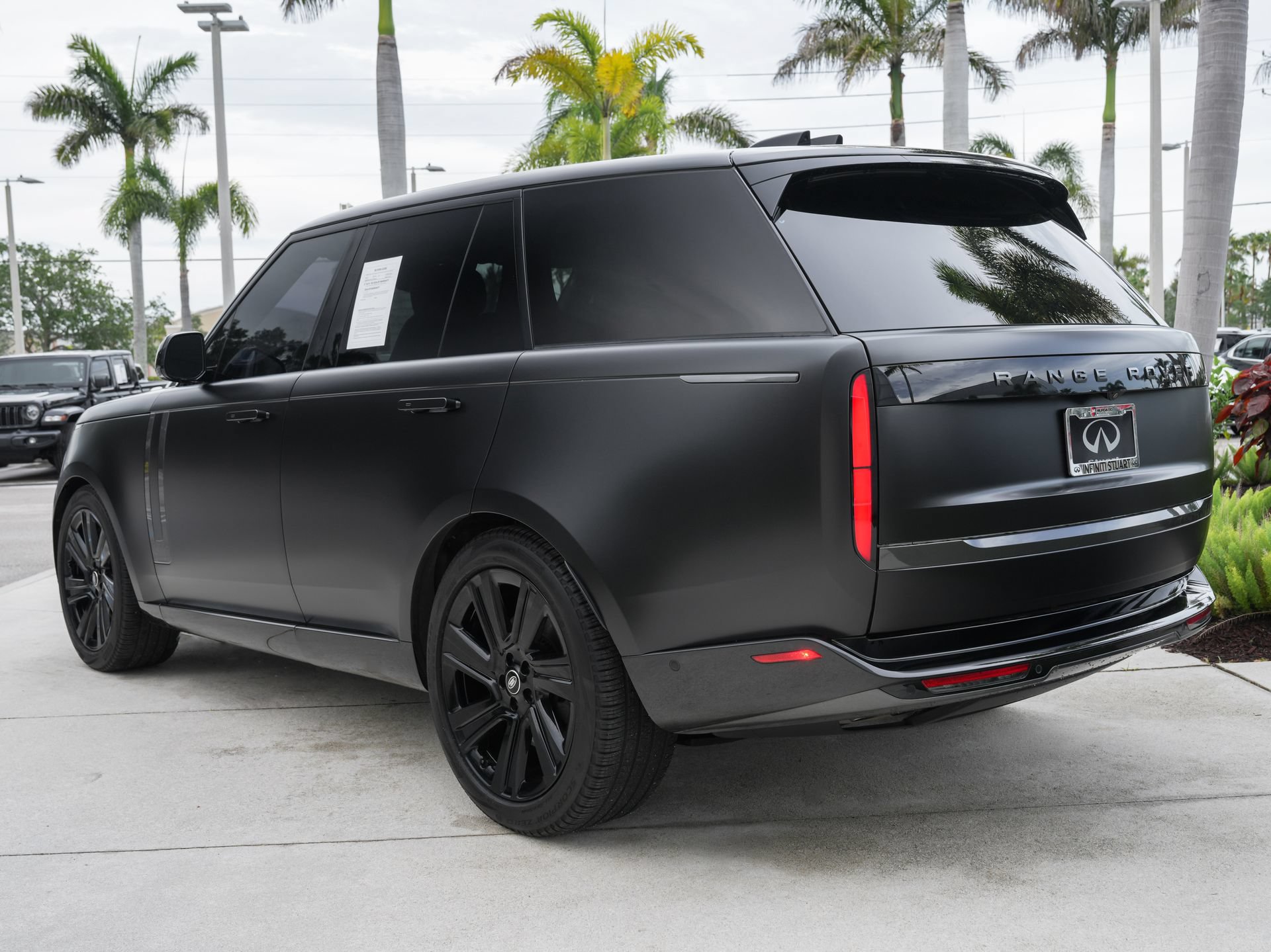 Used 2023 Land Rover Range Rover SE AWD/4WD image 8