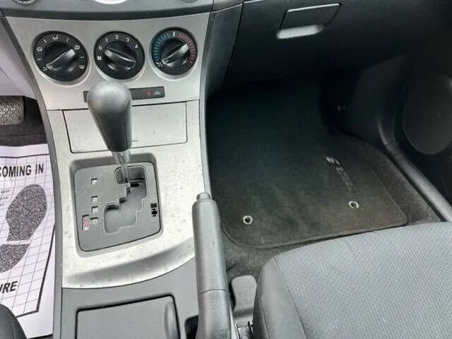 Used 2011 MAZDA MAZDA3 i Sport FWD image 11