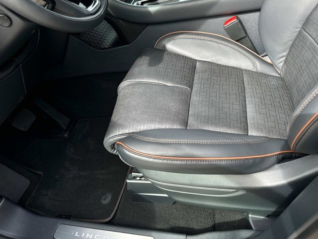 New 2025 Lincoln Aviator Black Label image 12