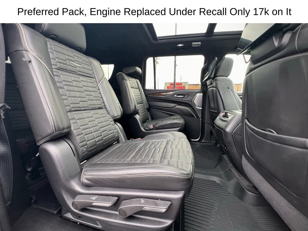 Used 2022 Cadillac Escalade ESV Sport Platinum w/ LPO, ONYX Package AWD/4WD image 36