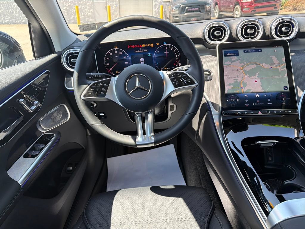 Used 2026 Mercedes-Benz GLC 350e 4MATIC image 21