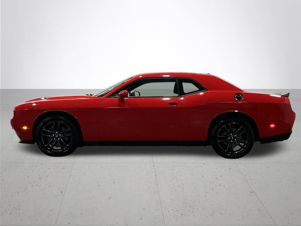 Used 2019 Dodge Challenger SXT w/ Blacktop Package AWD/4WD image 15
