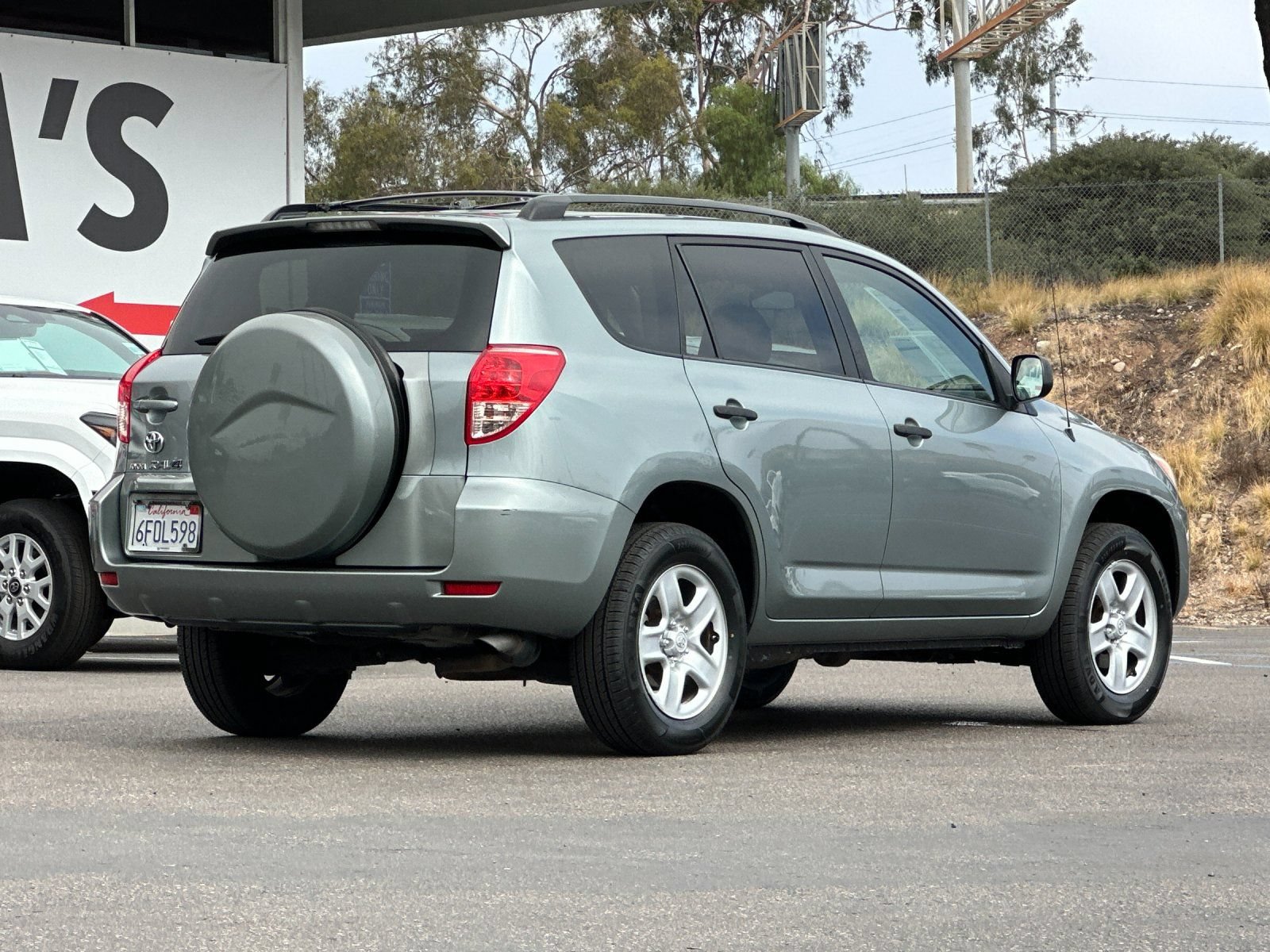 Used 2008 Toyota RAV4 2WD w/ 3rd Row image 5