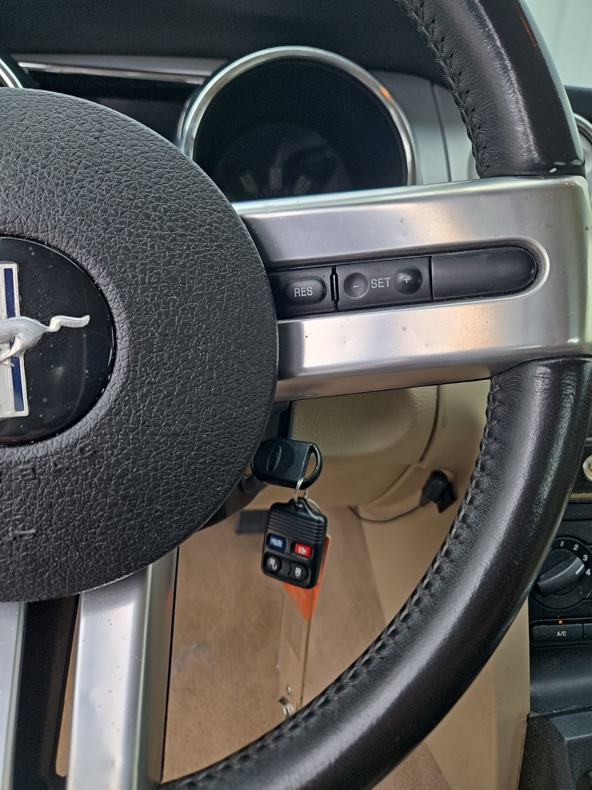 Used 2006 Ford Mustang Coupe RWD image 17