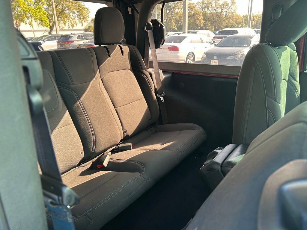 Used 2022 Jeep Wrangler Willys image 39