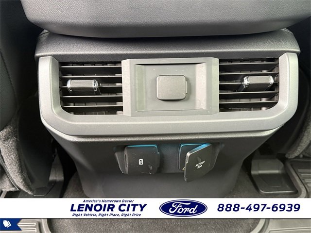 Used 2025 Ford F150 Lariat w/ Equipment Group 501A Mid image 16
