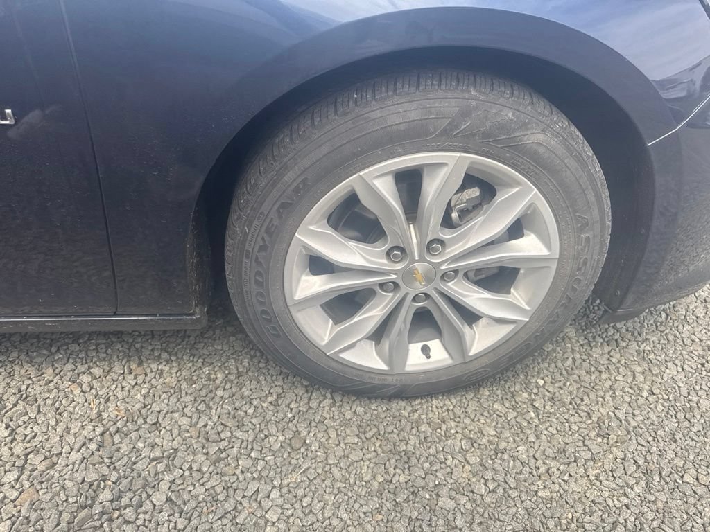 Used 2022 Chevrolet Malibu LT FWD image 25