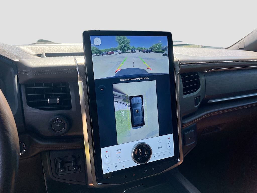 Used 2023 Ford Expedition Max King Ranch RWD image 14