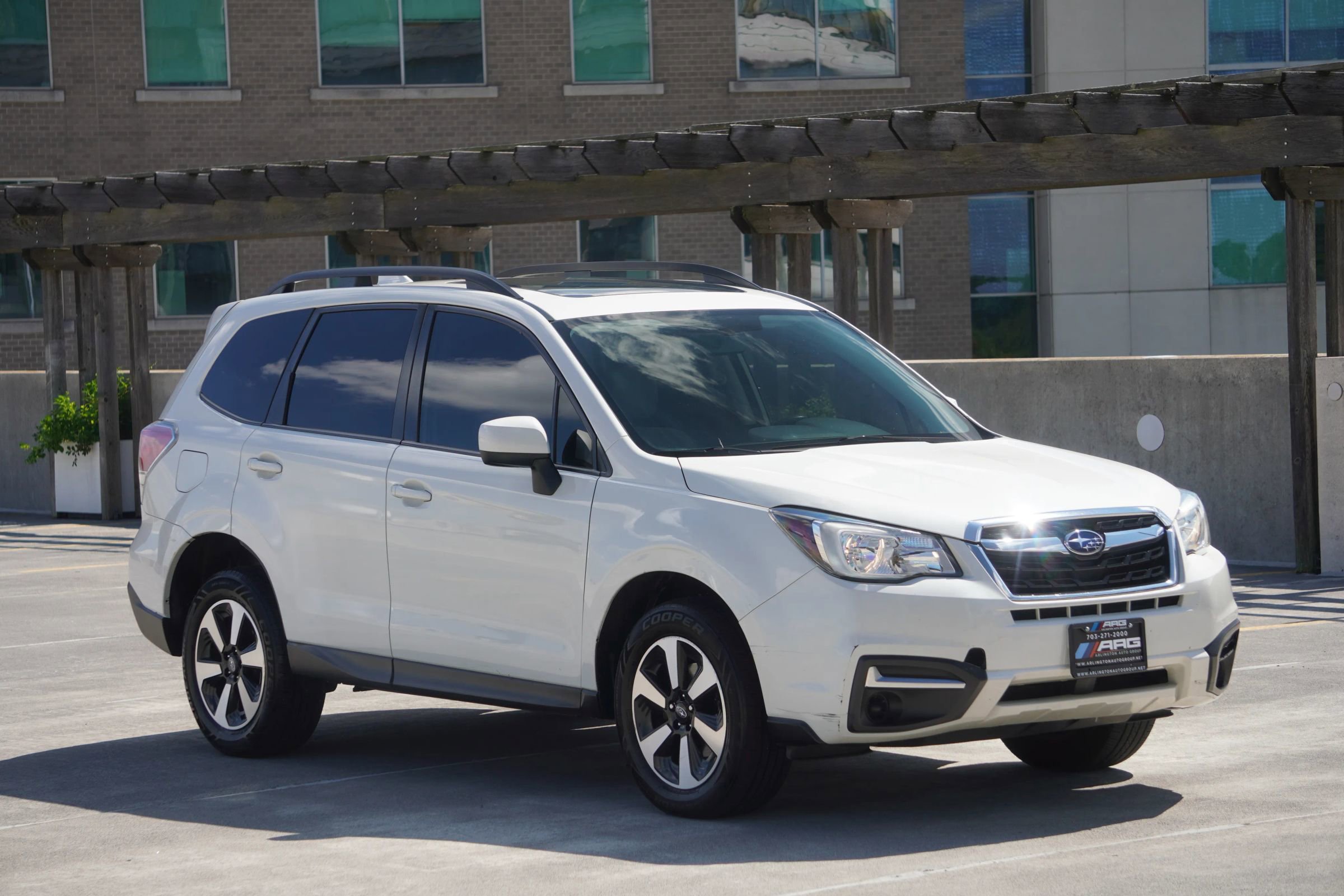 Used 2017 Subaru Forester 2.5i Premium w/ All-Weather Package image 3