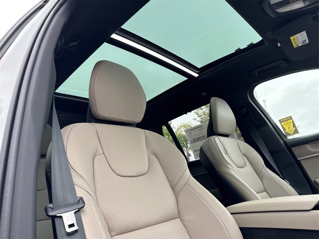 New 2026 Volvo XC90 B6 Ultra image 17