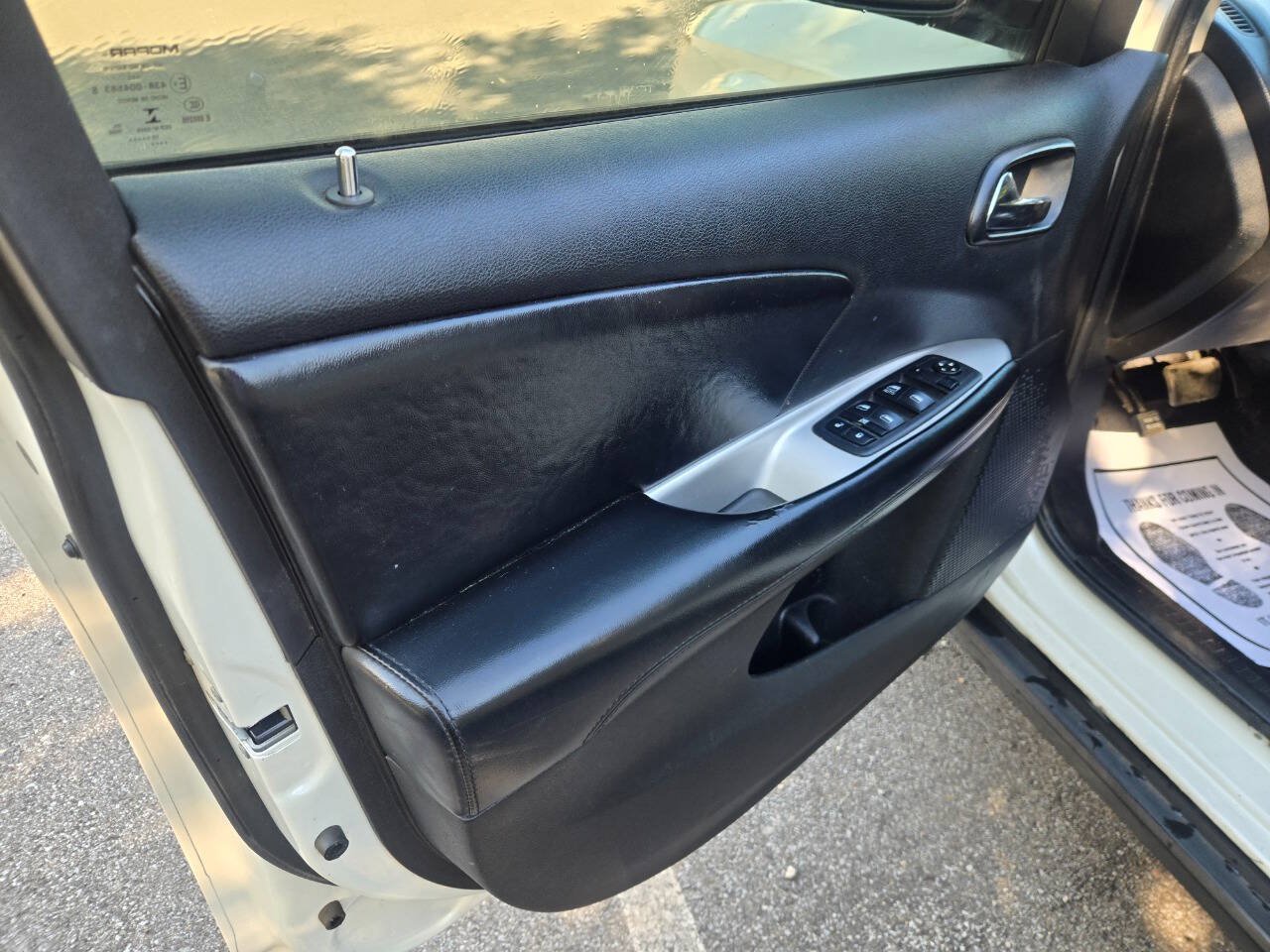 Used 2014 Dodge Journey SE w/ Flexible Seating Group FWD image 17