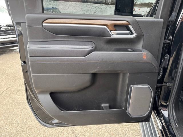 Used 2025 Chevrolet Silverado 3500 High Country w/ Technology Package video 4