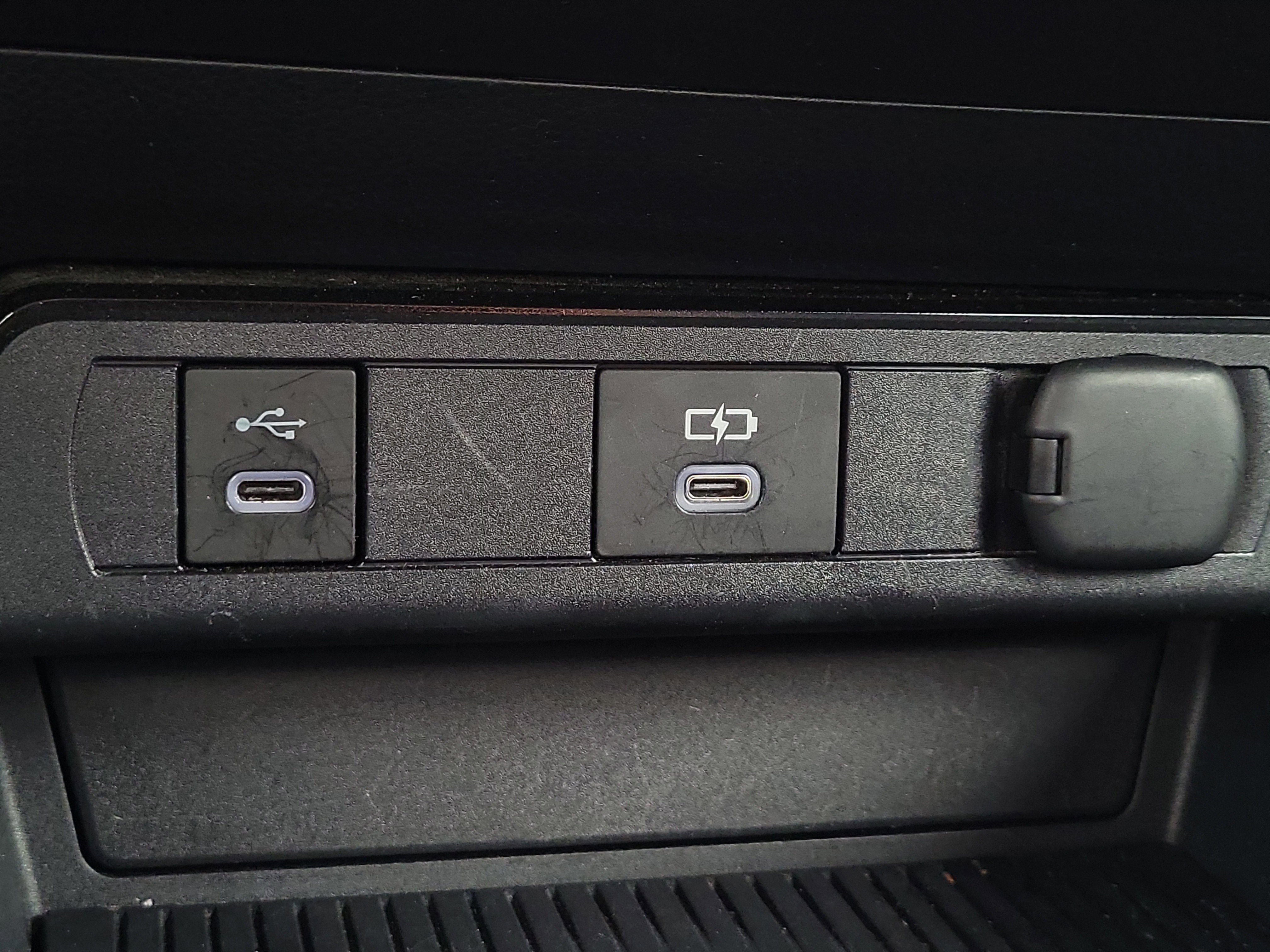 Used 2024 Toyota Prius LE image 27