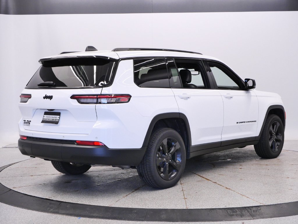 Used 2022 Jeep Grand Cherokee L Laredo AWD/4WD image 5