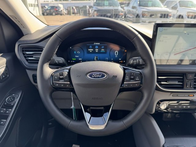 New 2025 Ford Escape SE w/ PHEV Premium Package image 19