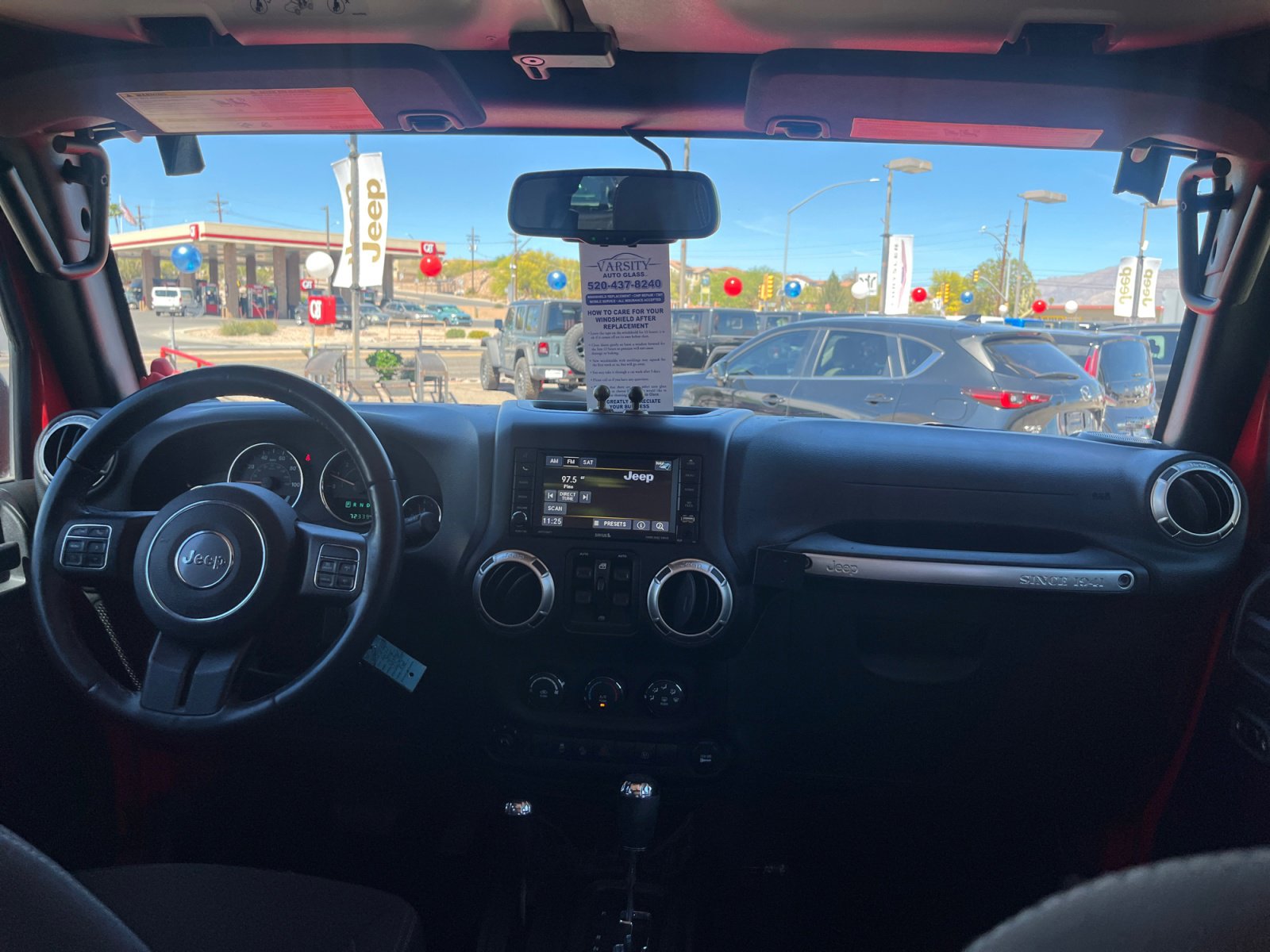 Used 2017 Jeep Wrangler Unlimited Rubicon w/ Connectivity Group image 20