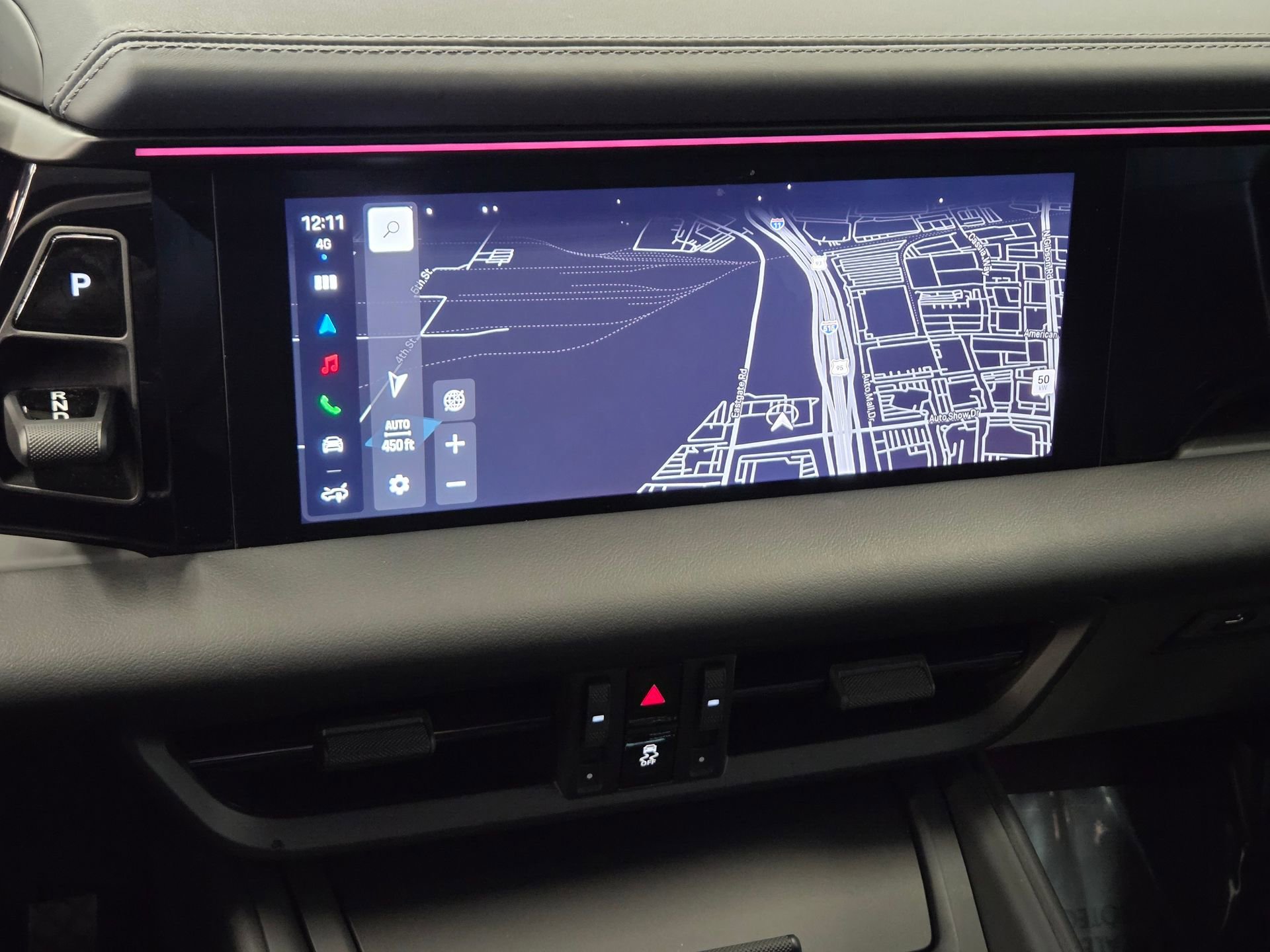 Certified 2025 Porsche Macan 4 Electric image 21